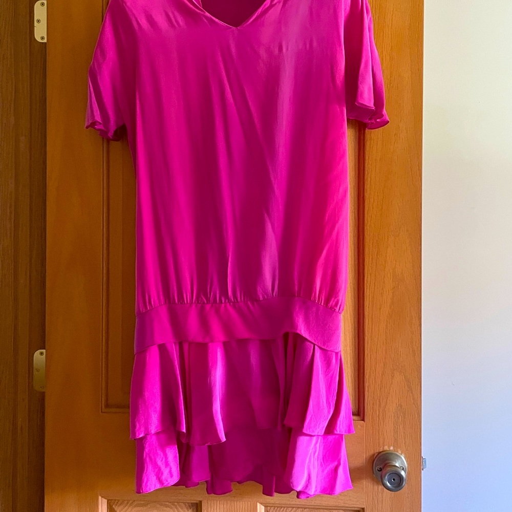 Yolanda Lorenti silk dress size petite has shoulder pads which can be removed